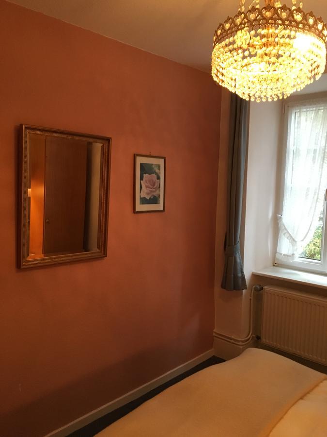 Hotel Springiersbacher-Hof Krov Luaran gambar