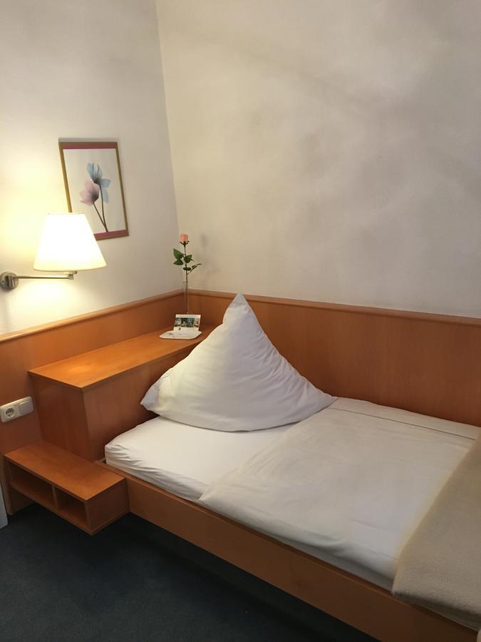 Hotel Springiersbacher-Hof Krov Luaran gambar